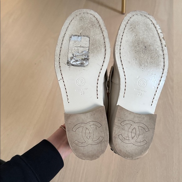 Chanel Loafer - Picture 4 of 9